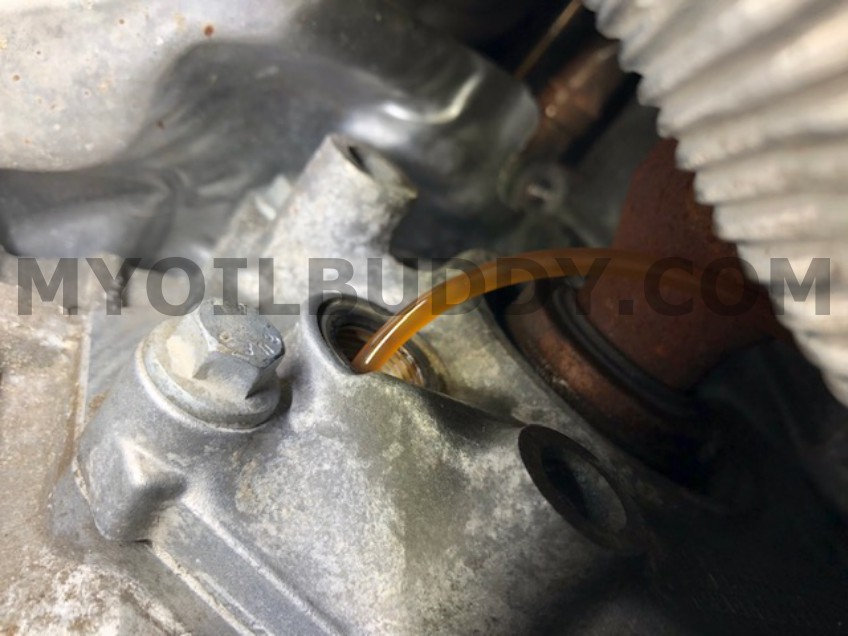 Volvo-angle-gear-oil-change-extraction