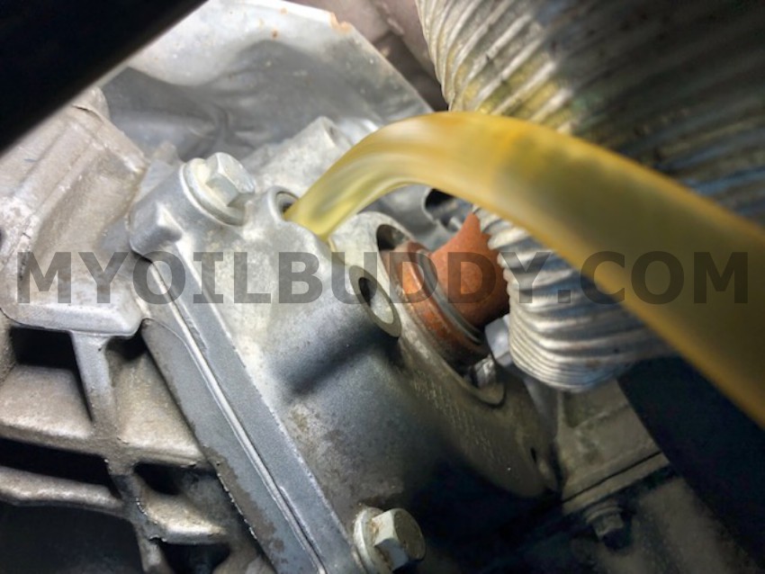 Volvo-angle-gear-oil-re-filling