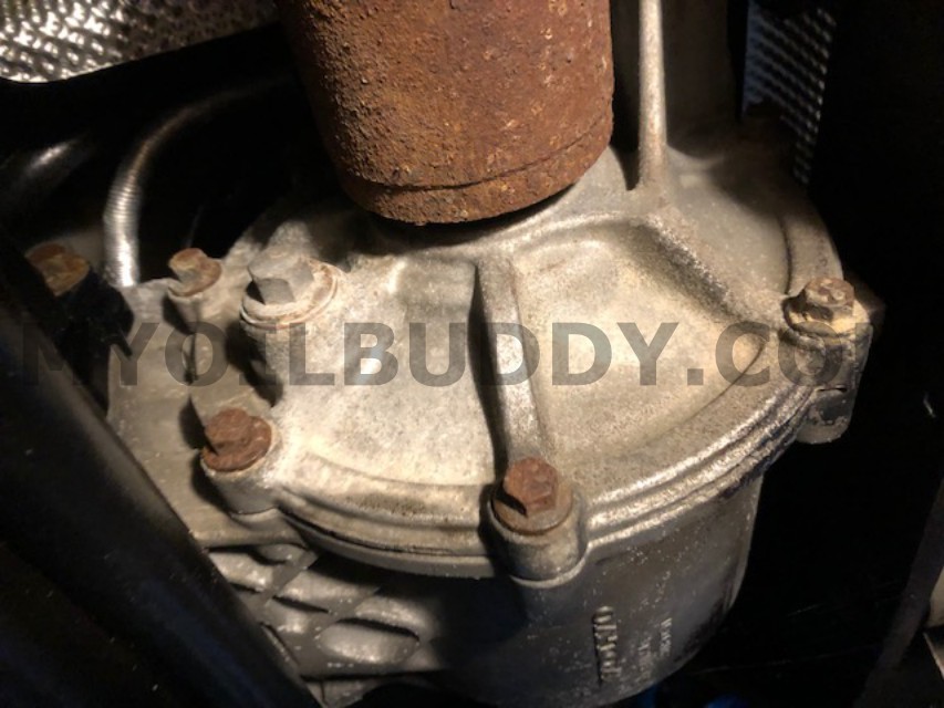 Volvo-rear-differential-fill-drain-plug-location